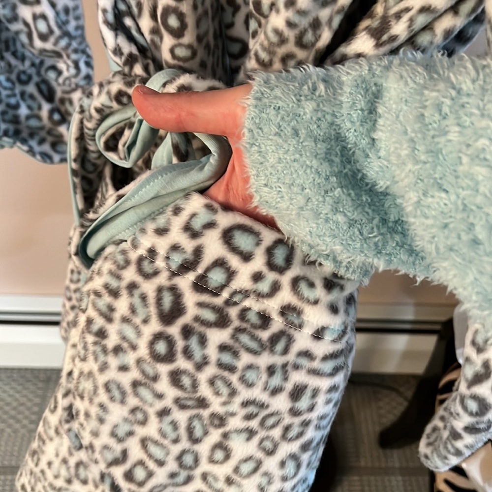 PJ Salvage Fleece Robe - Picture 3 of 6